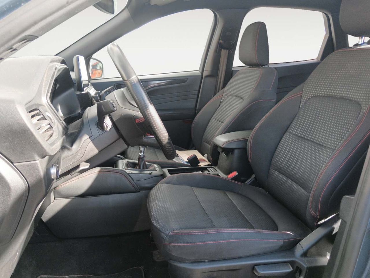 Ford Kuga 1.5 EcoBoost ST-Line 4x2 - foto 8