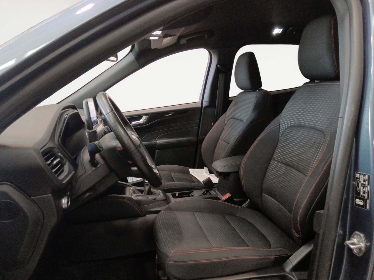 Ford Kuga 1.5 EcoBoost ST-Line - foto 9