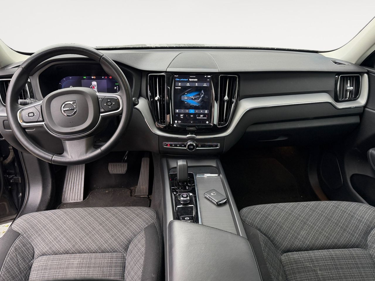 Volvo XC60 T6 Recharge Core AWD - foto 7