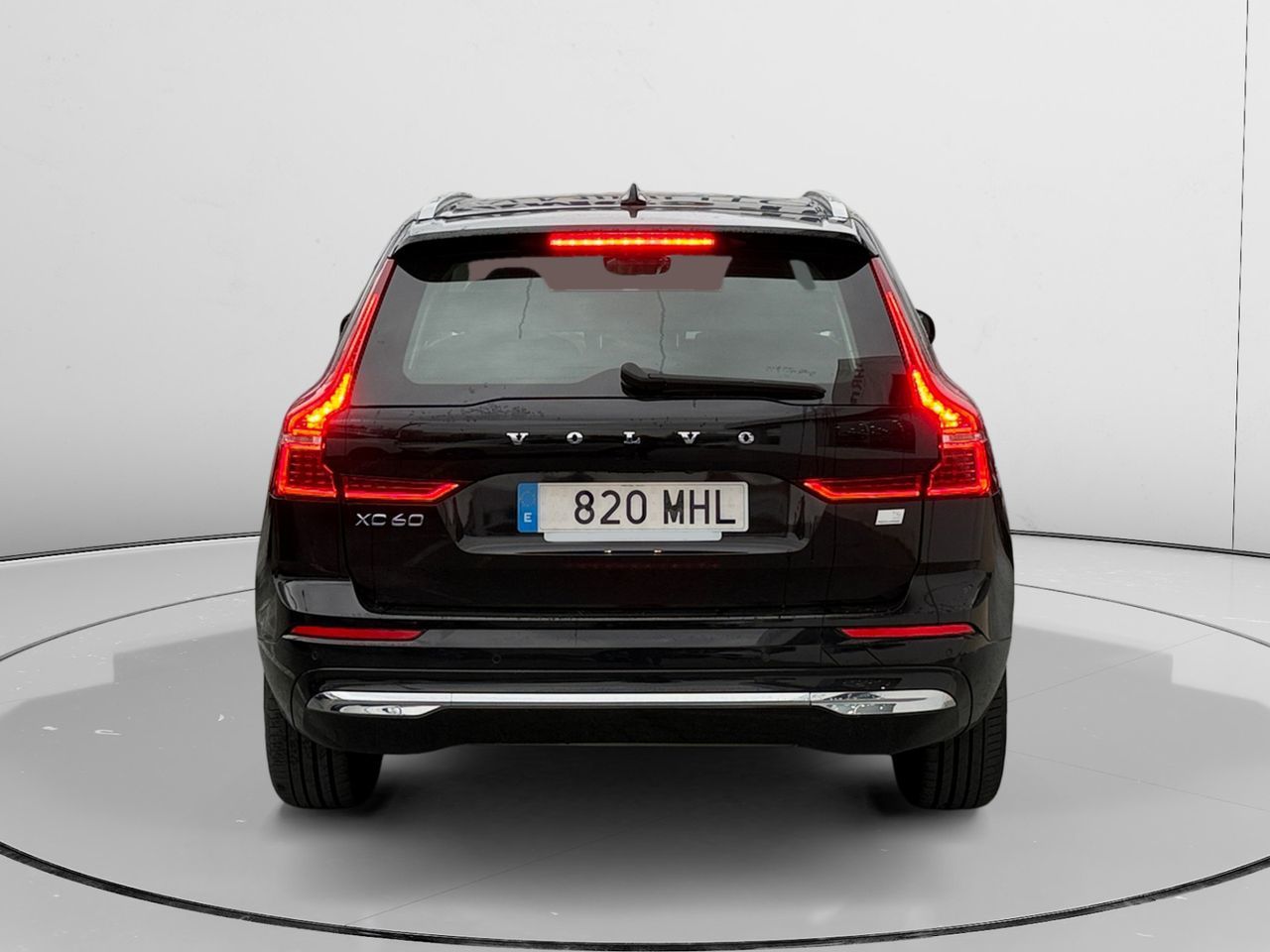 Volvo XC60 T6 Recharge Core AWD - foto 3