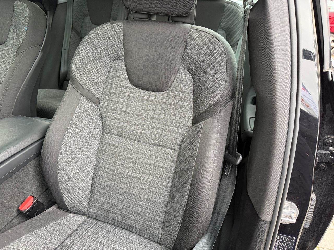 Volvo XC60 T6 Recharge Core AWD - foto 20
