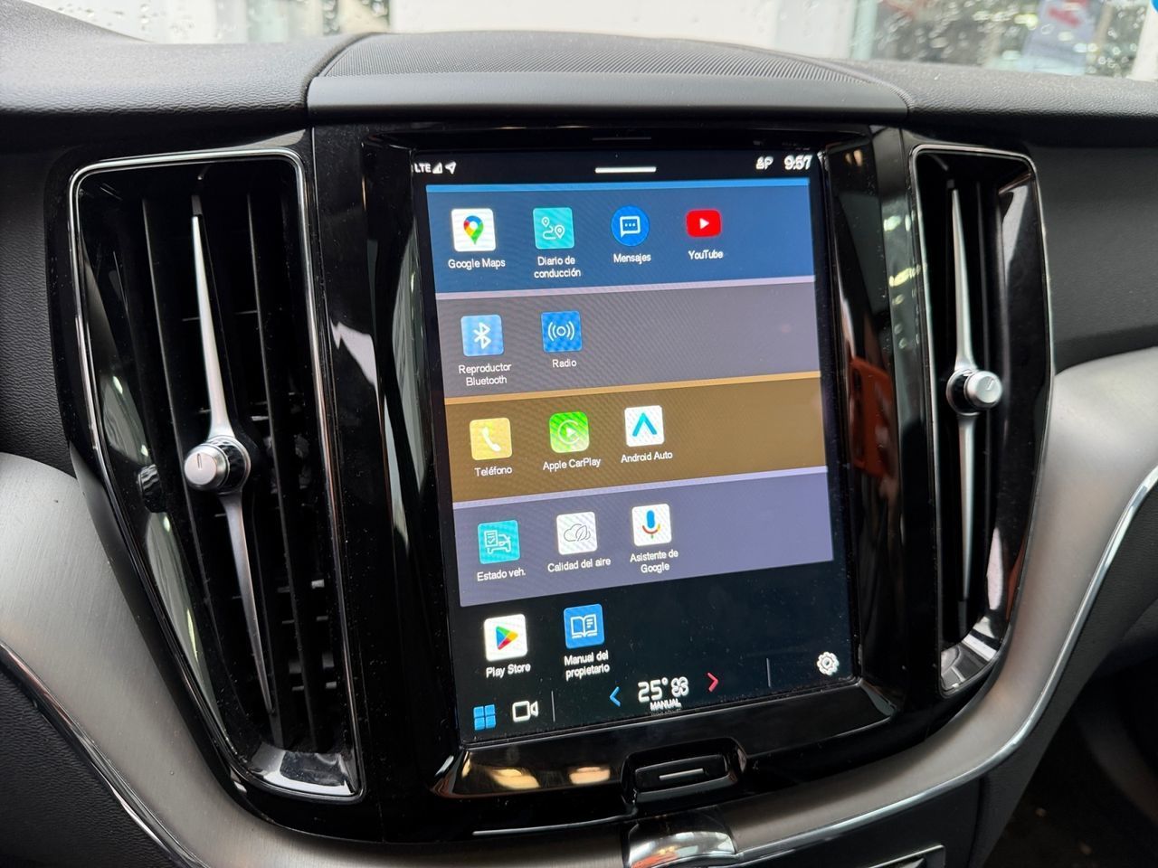 Volvo XC60 T6 Recharge Core AWD - foto 15