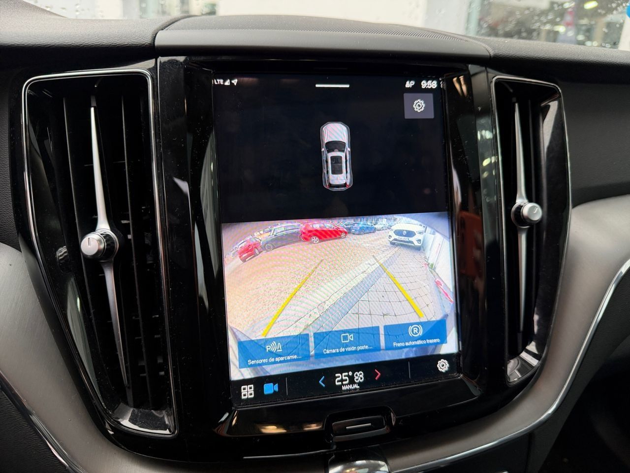 Volvo XC60 T6 Recharge Core AWD - foto 19