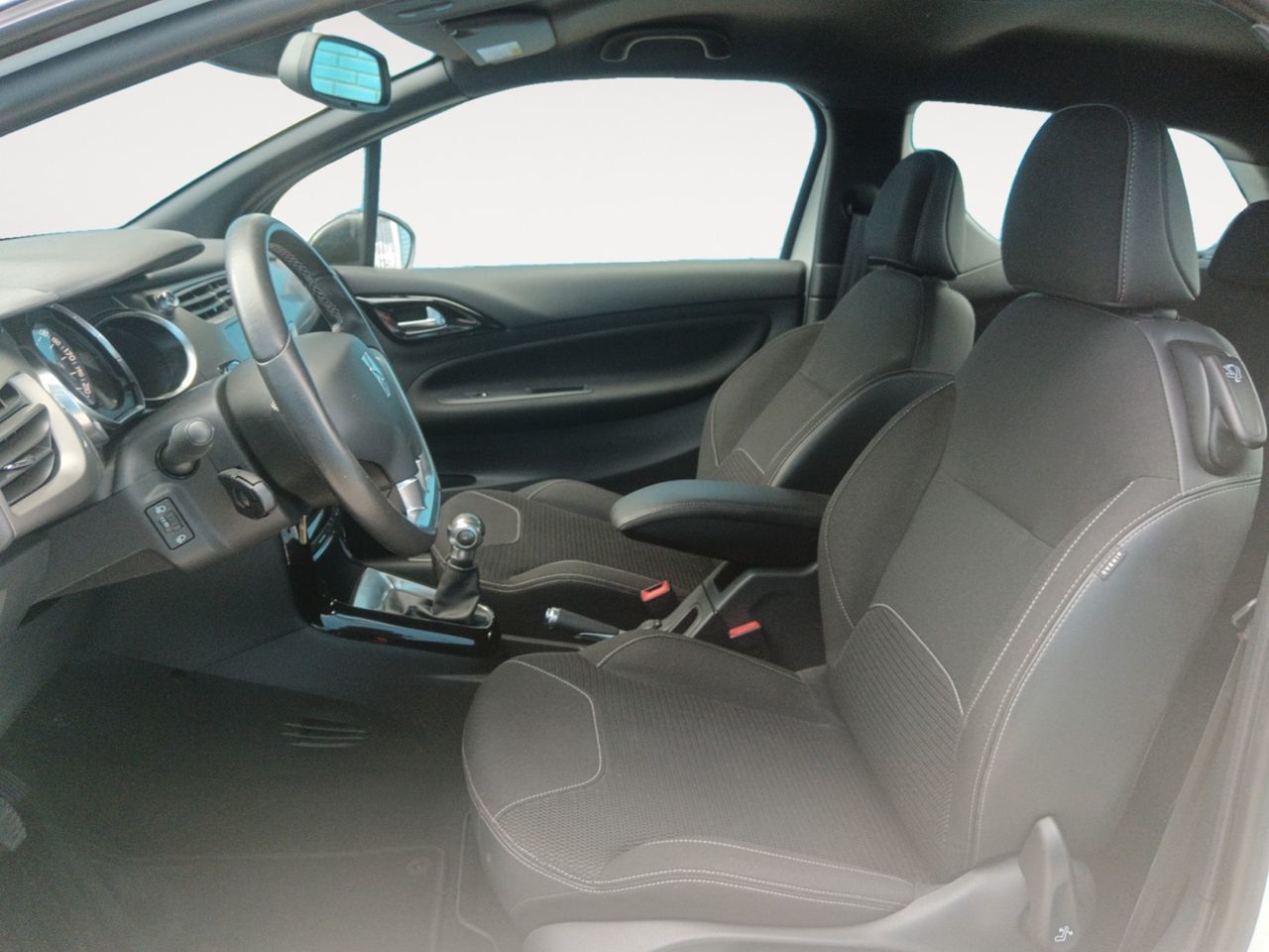 DS DS 3 Crossback BlueHDi 100 Desire - foto 8