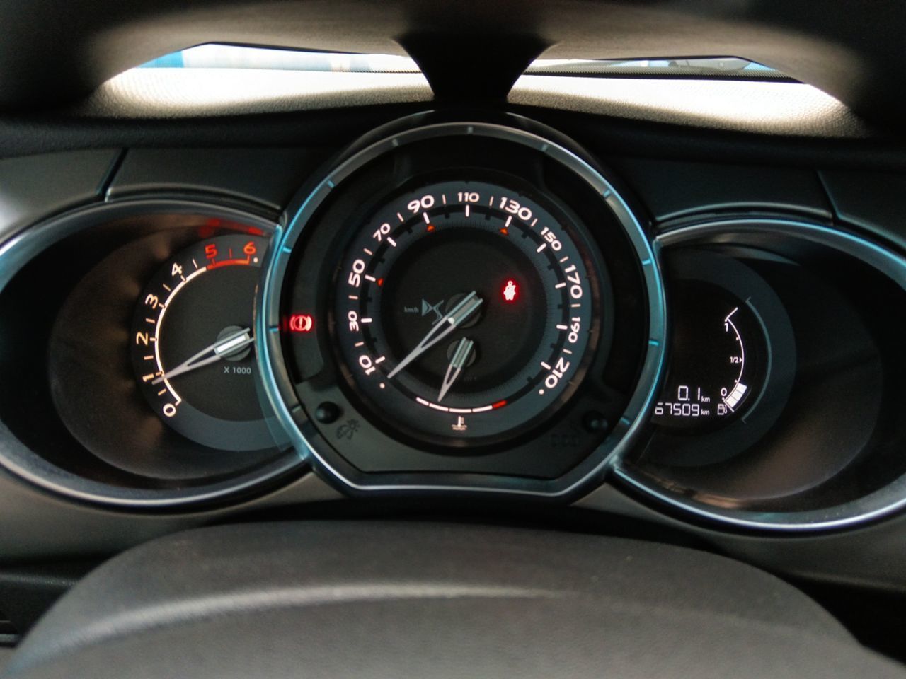 DS DS 3 Crossback BlueHDi 100 Desire - foto 13