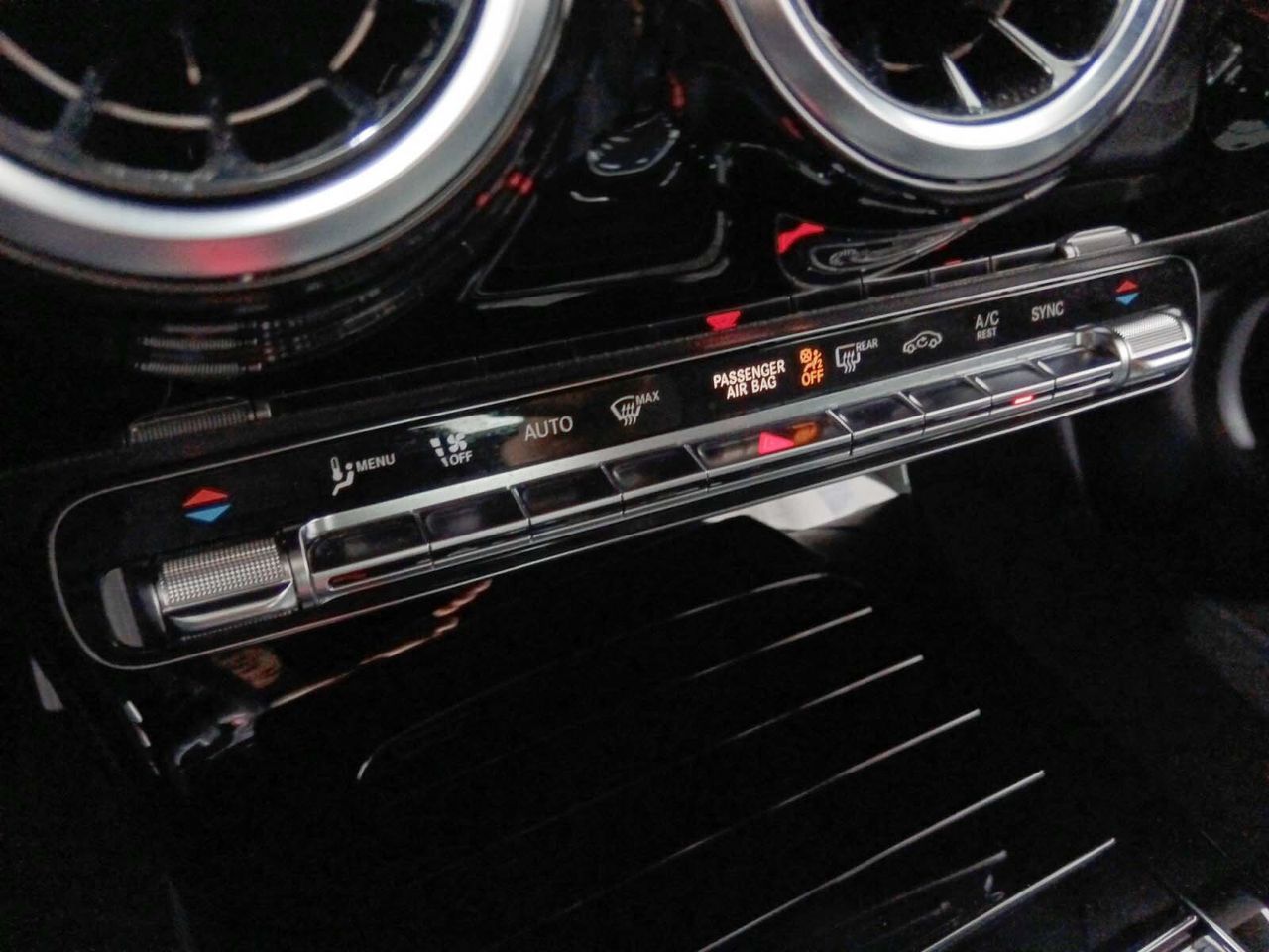Mercedes-Benz CLA 200 d - foto 21