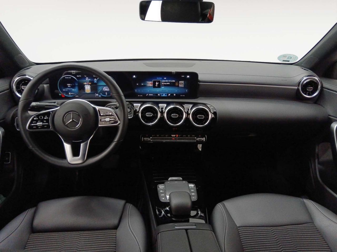 Mercedes-Benz CLA 200 d - foto 8