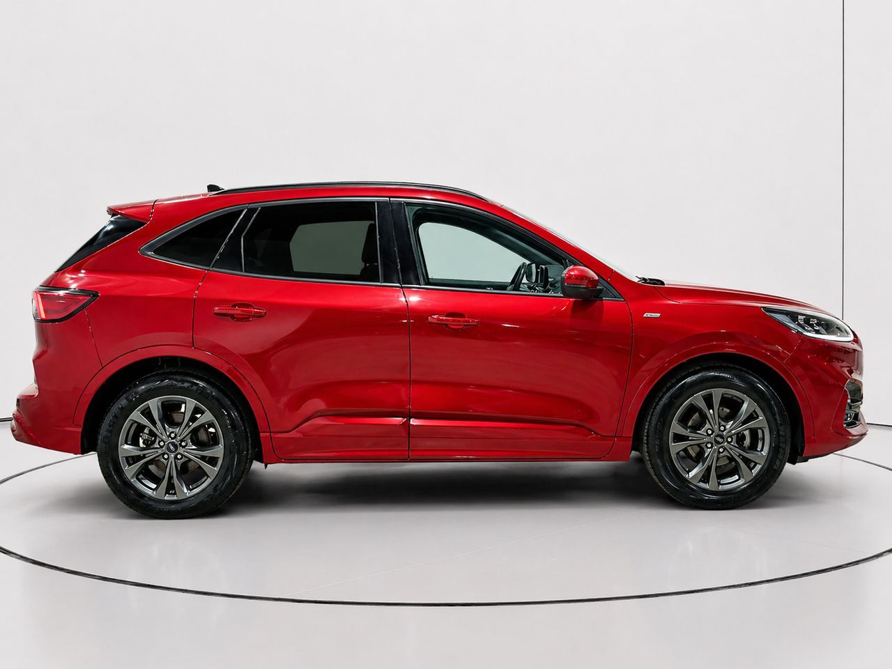 Ford Kuga 1.5 EcoBoost ST-Line 4x2 - foto 2