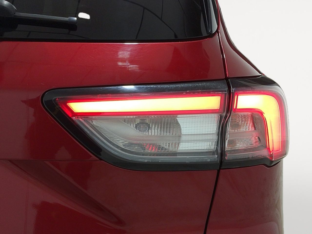 Ford Kuga 1.5 EcoBoost ST-Line 4x2 - foto 23