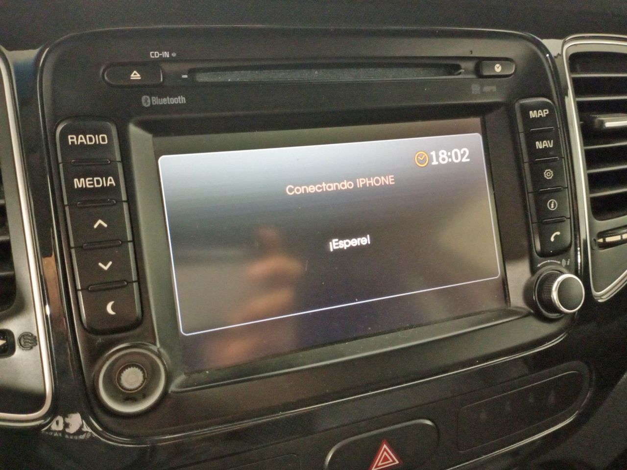 Kia Carens 1.7 CRDi VGT Uefa Euro2016 Eco-Dynamics - foto 17