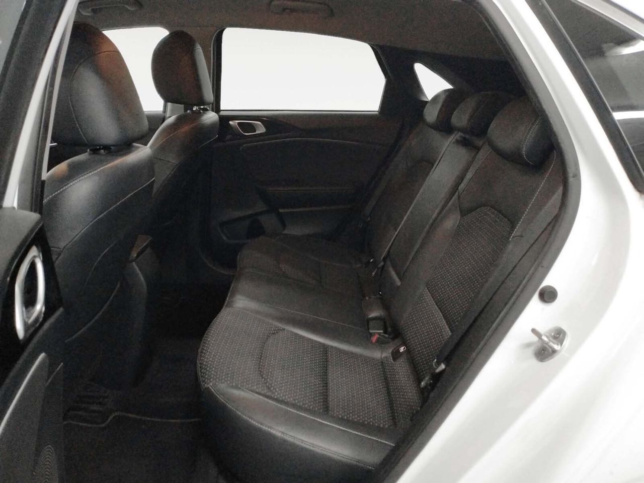 Kia Ceed 1.0 T-GDi Tech - foto 10