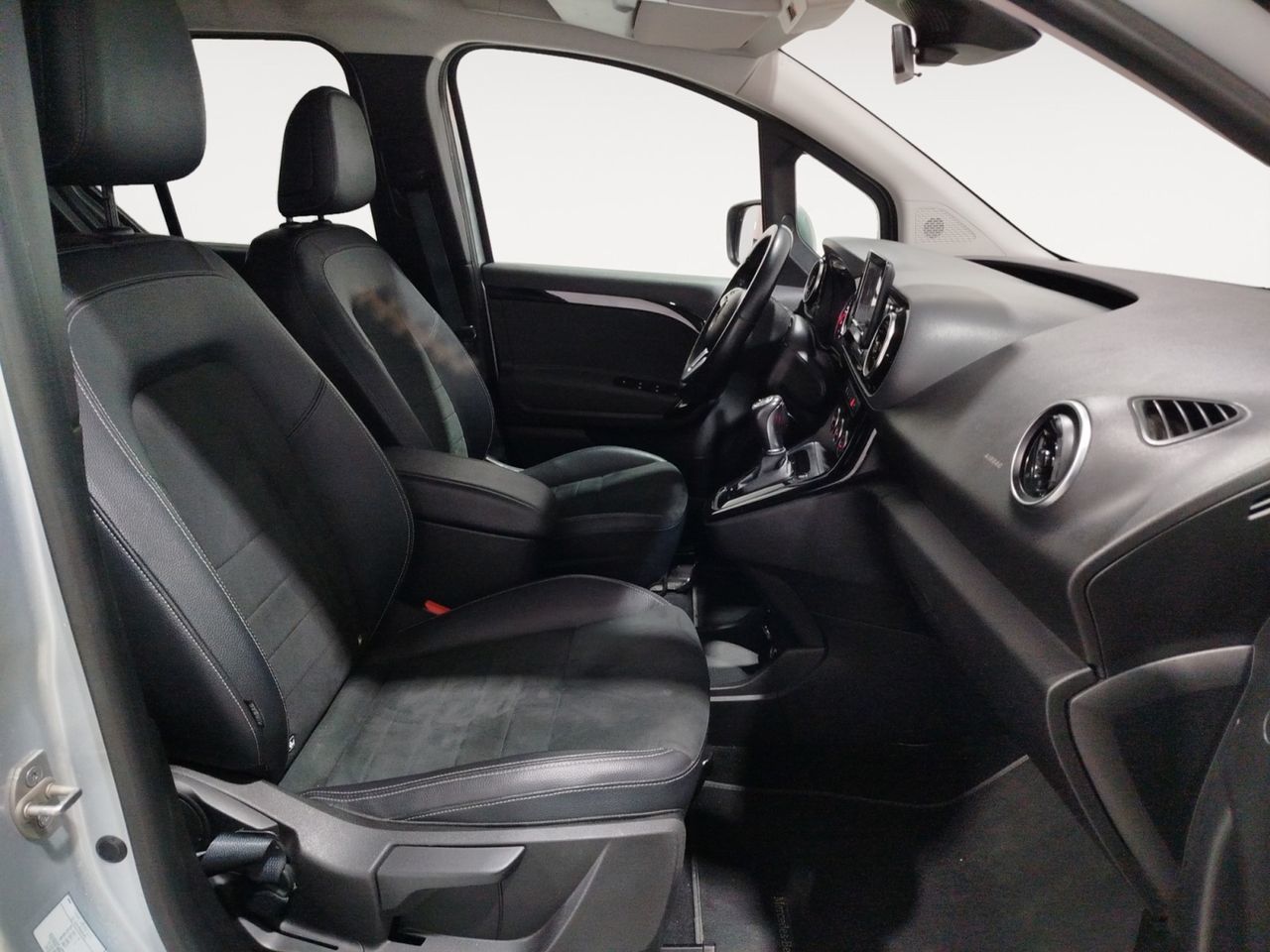 Mercedes-Benz Clase T 180 d - foto 10