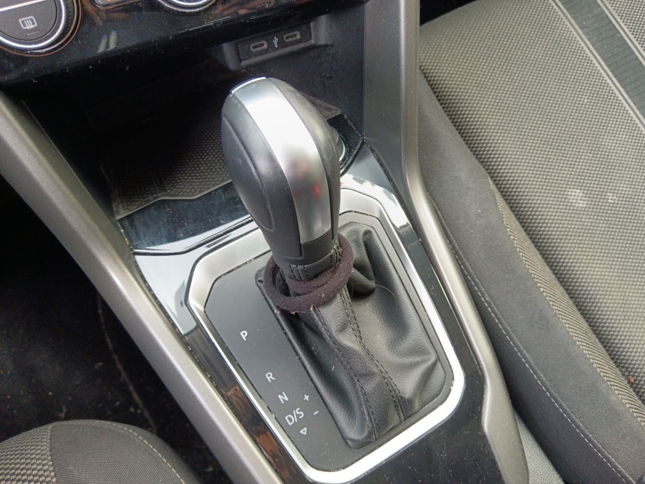 Volkswagen T-Roc Advance 1.5 TSI DSG - foto 12