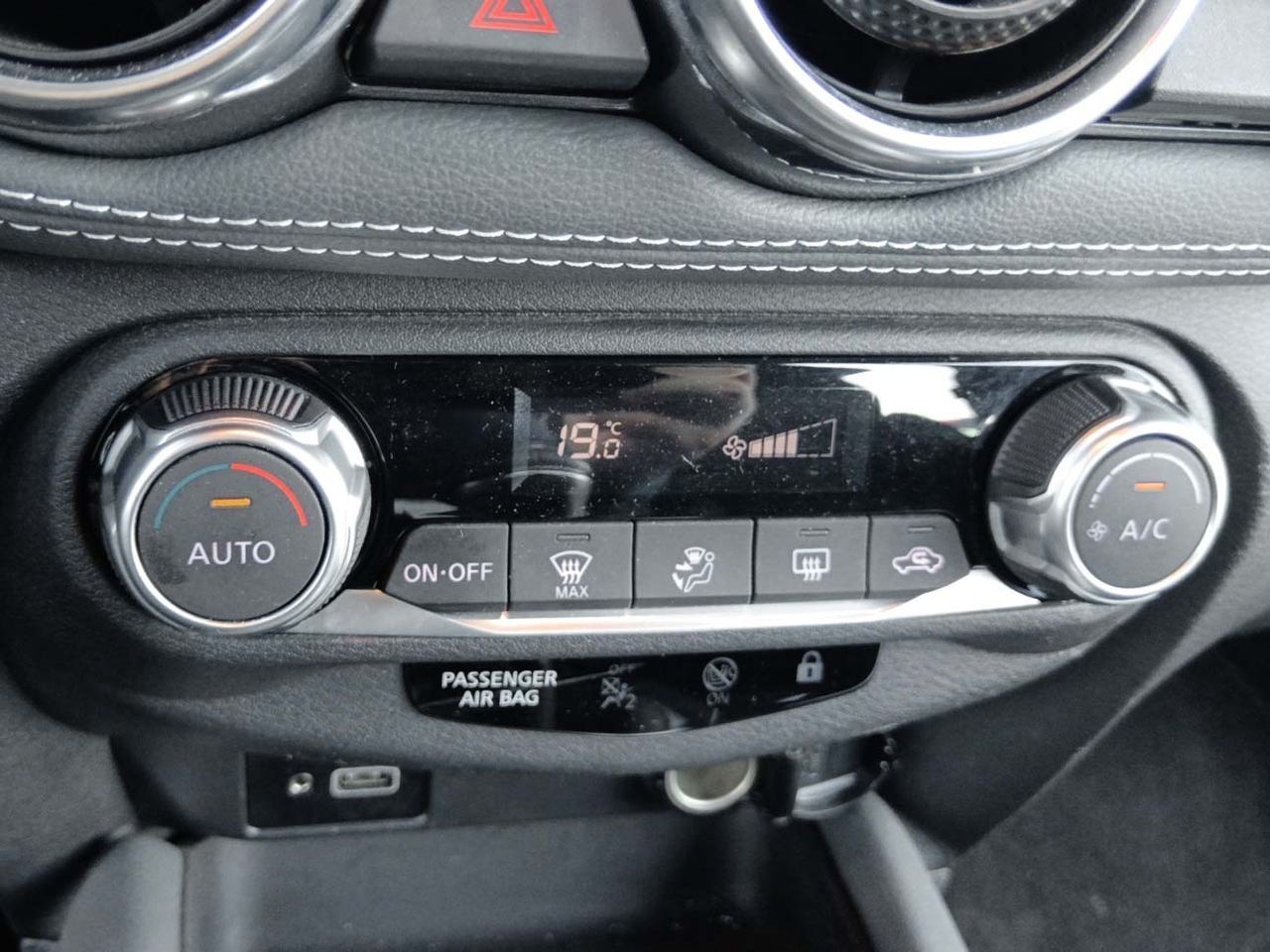 Nissan Juke DIG-T Tekna - foto 17