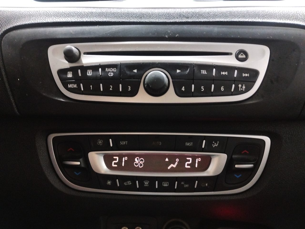 Renault Grand Scénic Dynamique dCi - foto 12