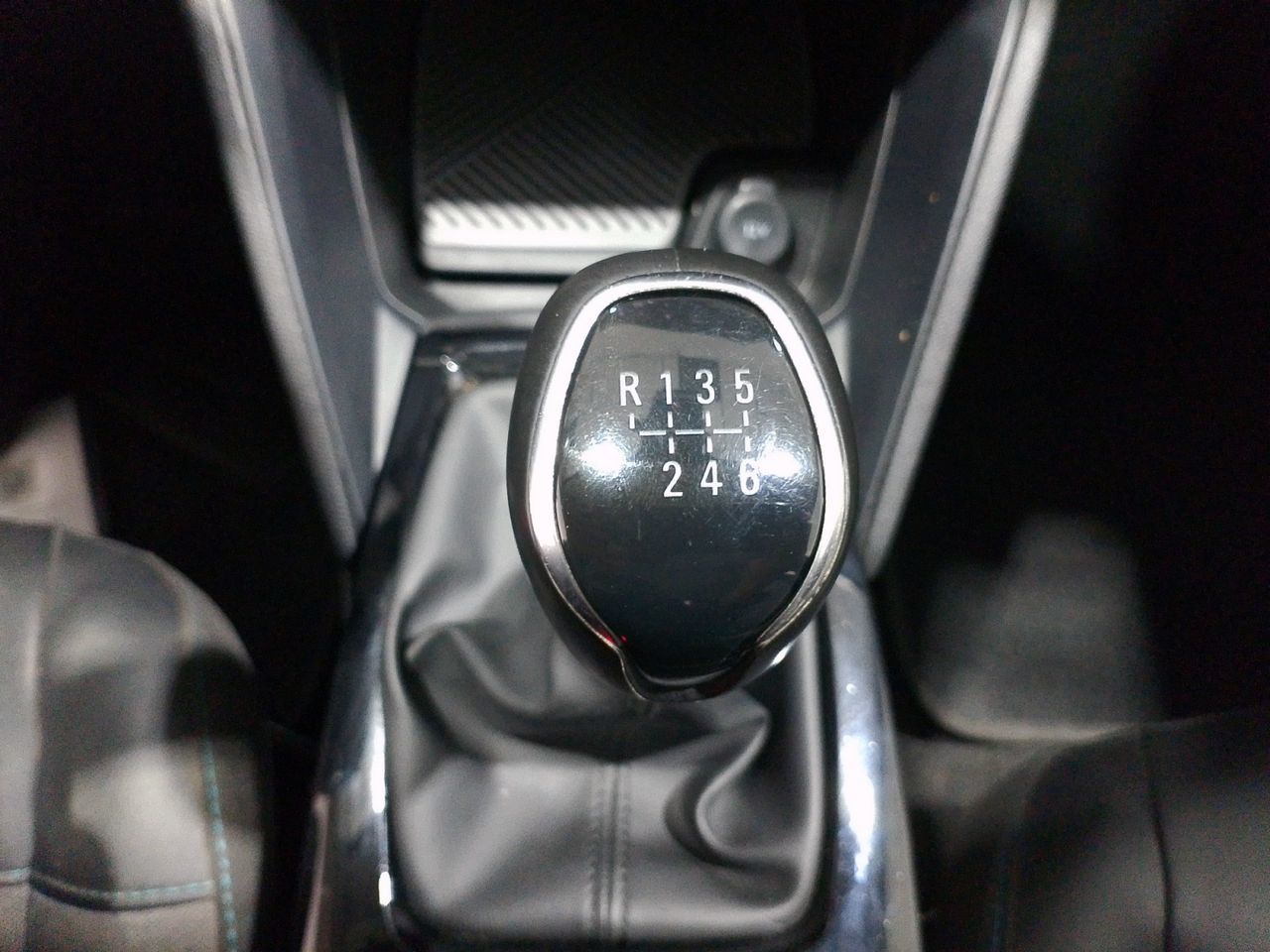Citroën C4 PureTech 130 Plus - foto 11