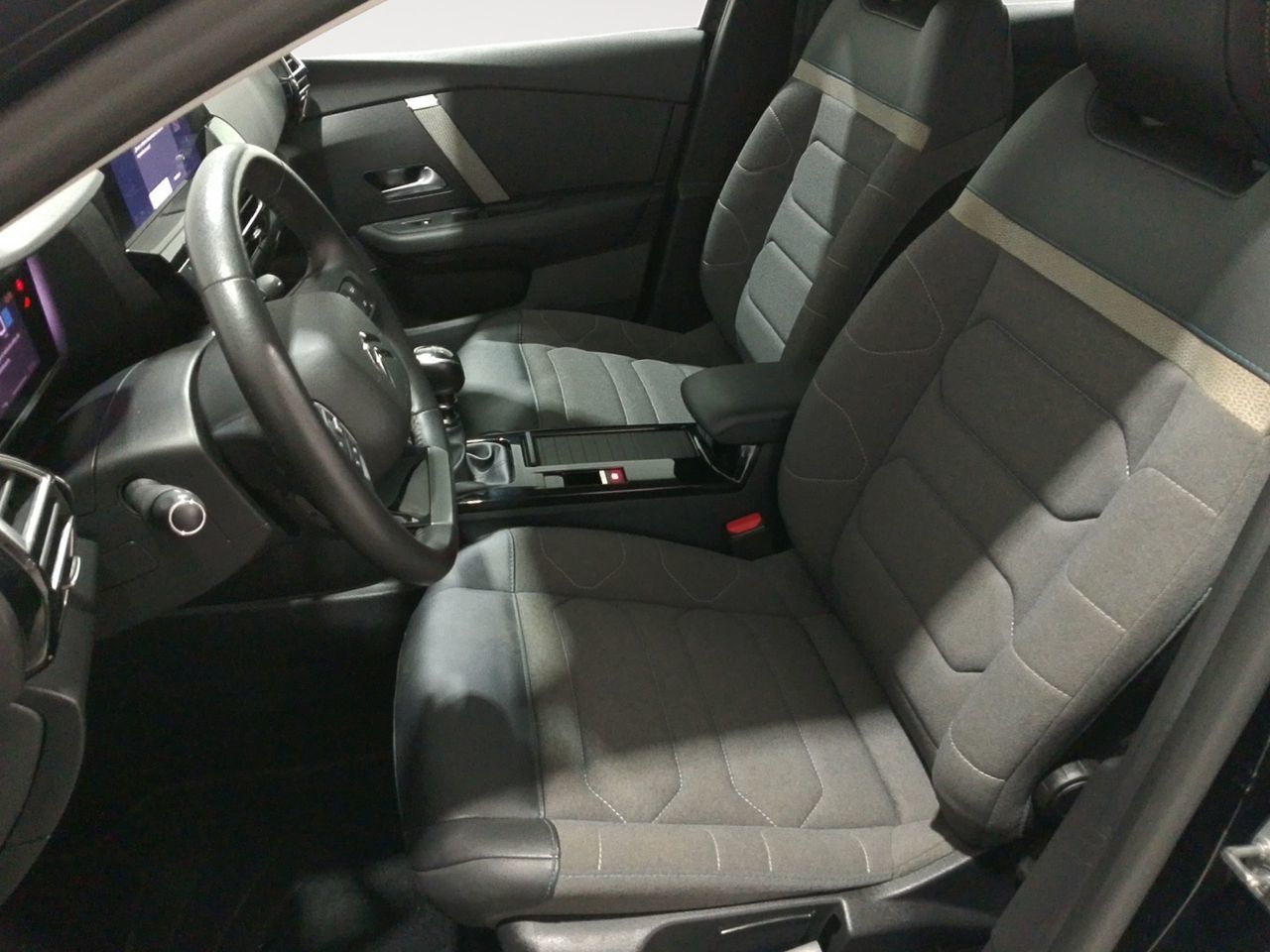 Citroën C4 PureTech 130 Plus - foto 8