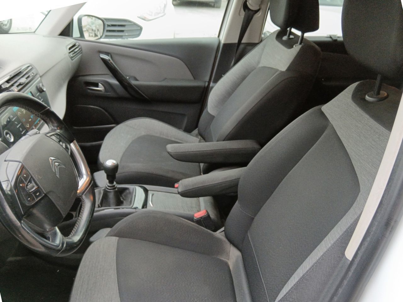 Citroën Grand C4 Picasso PureTech 130 Feel - foto 8