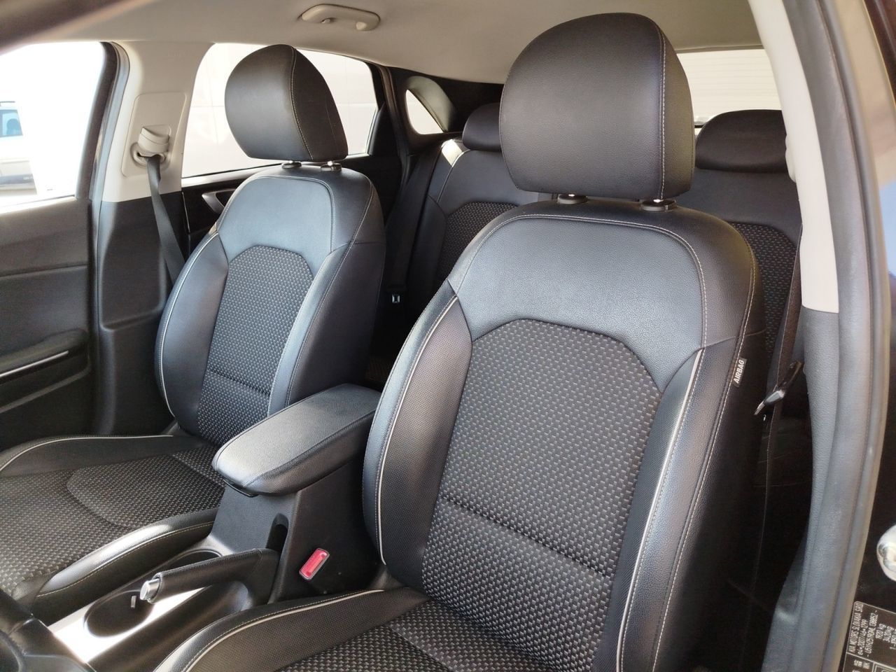 Kia Ceed 1.6 MHEV Tech DCT - foto 20