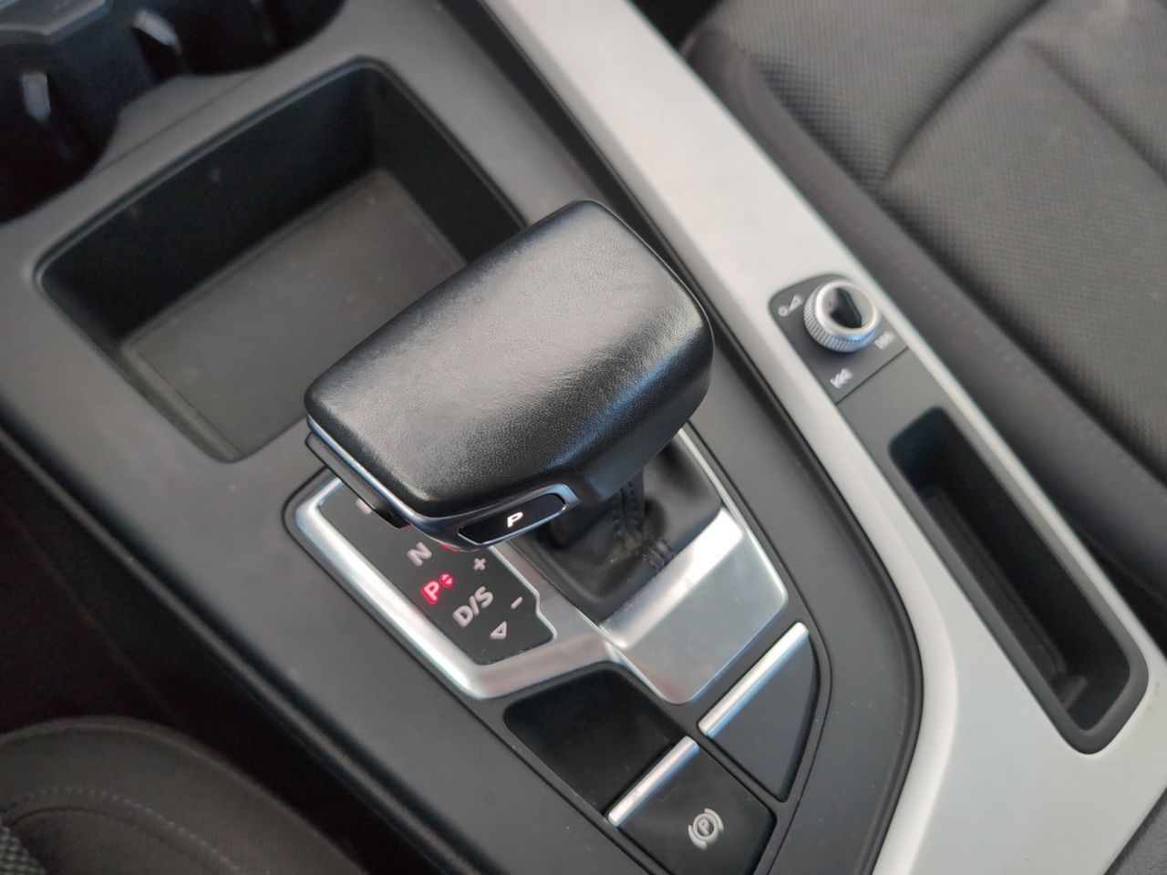Audi A4 Advanced 30 TDI S tronic - foto 14