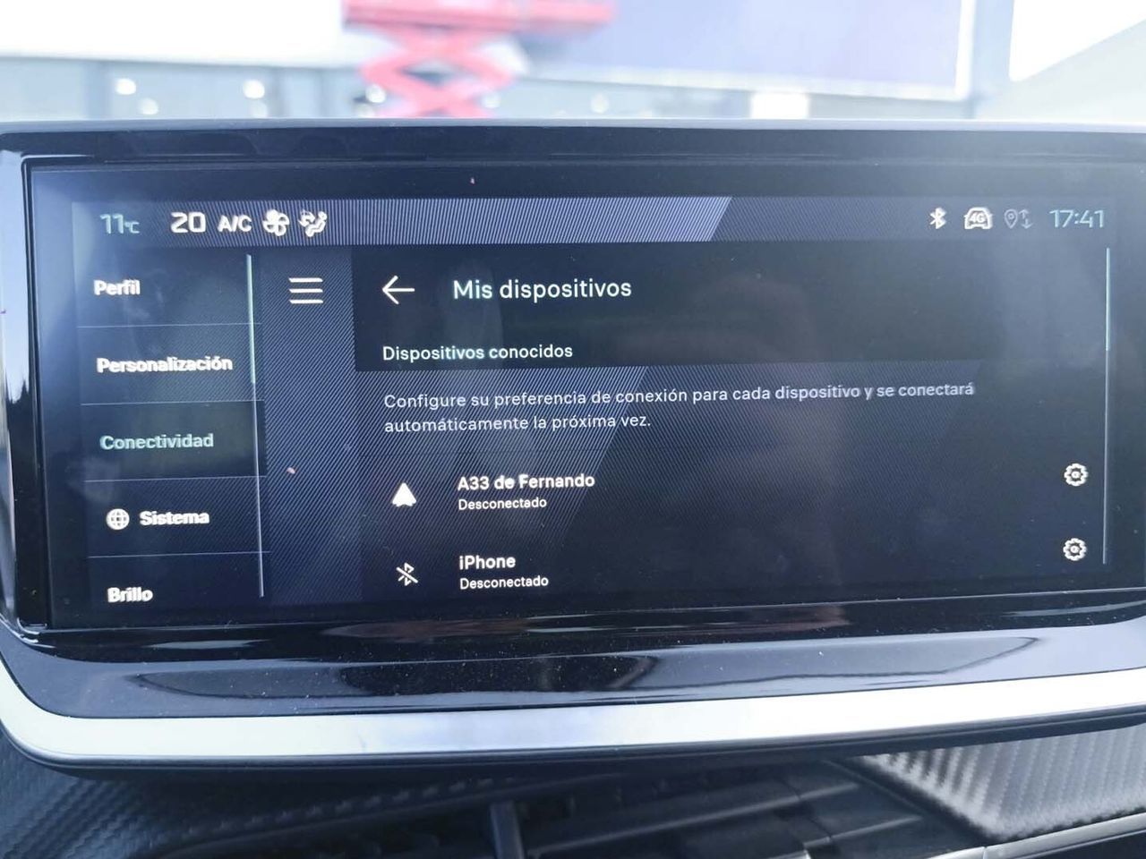 Peugeot 2008 PureTech 100 Allure - foto 18