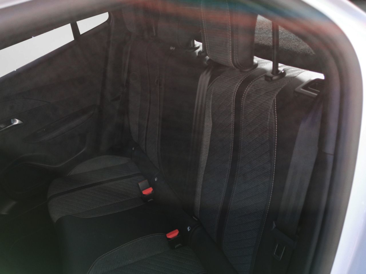Peugeot 2008 PureTech 100 Allure - foto 9