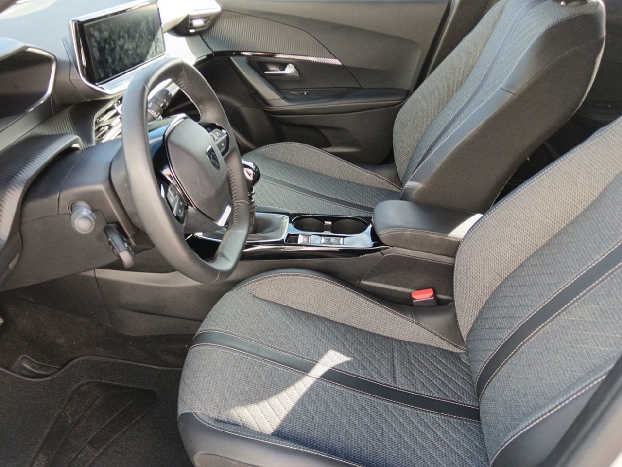 Peugeot 2008 PureTech 100 Allure - foto 8