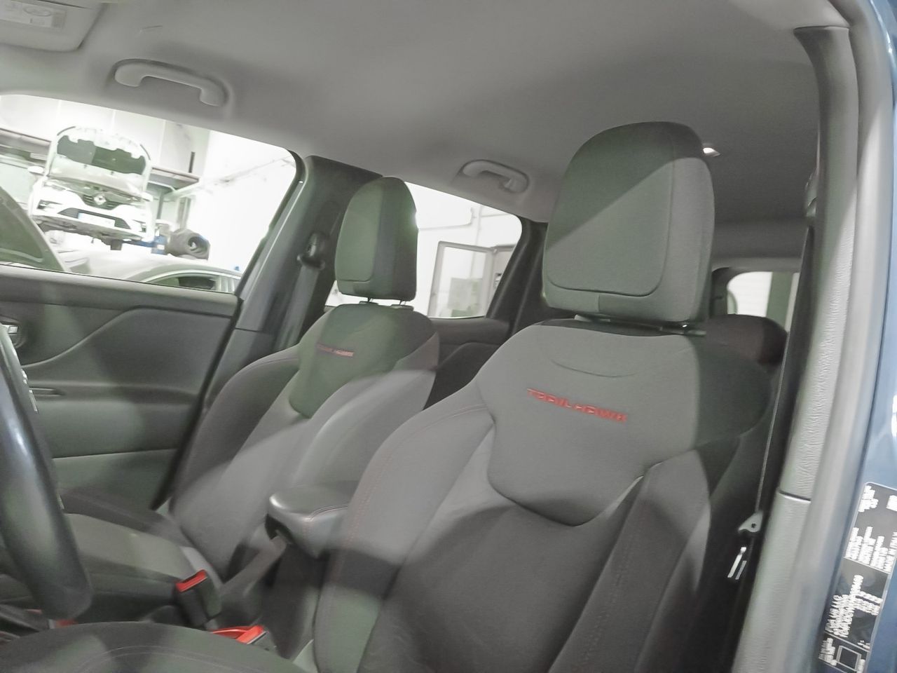 Jeep Renegade 1.3 PHEV Trailhawk AWD - foto 21