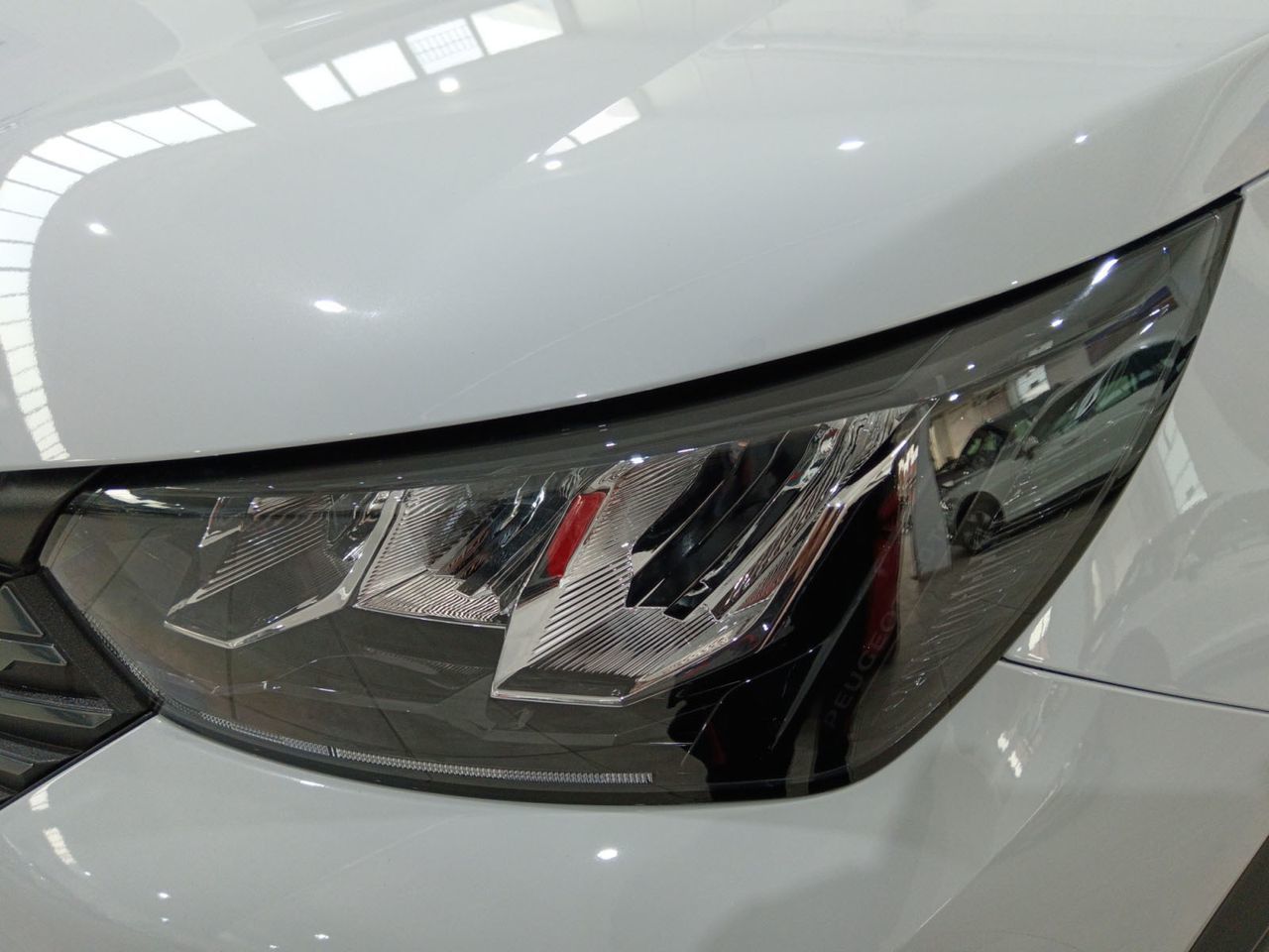 Peugeot 2008 PureTech 100 Allure - foto 22