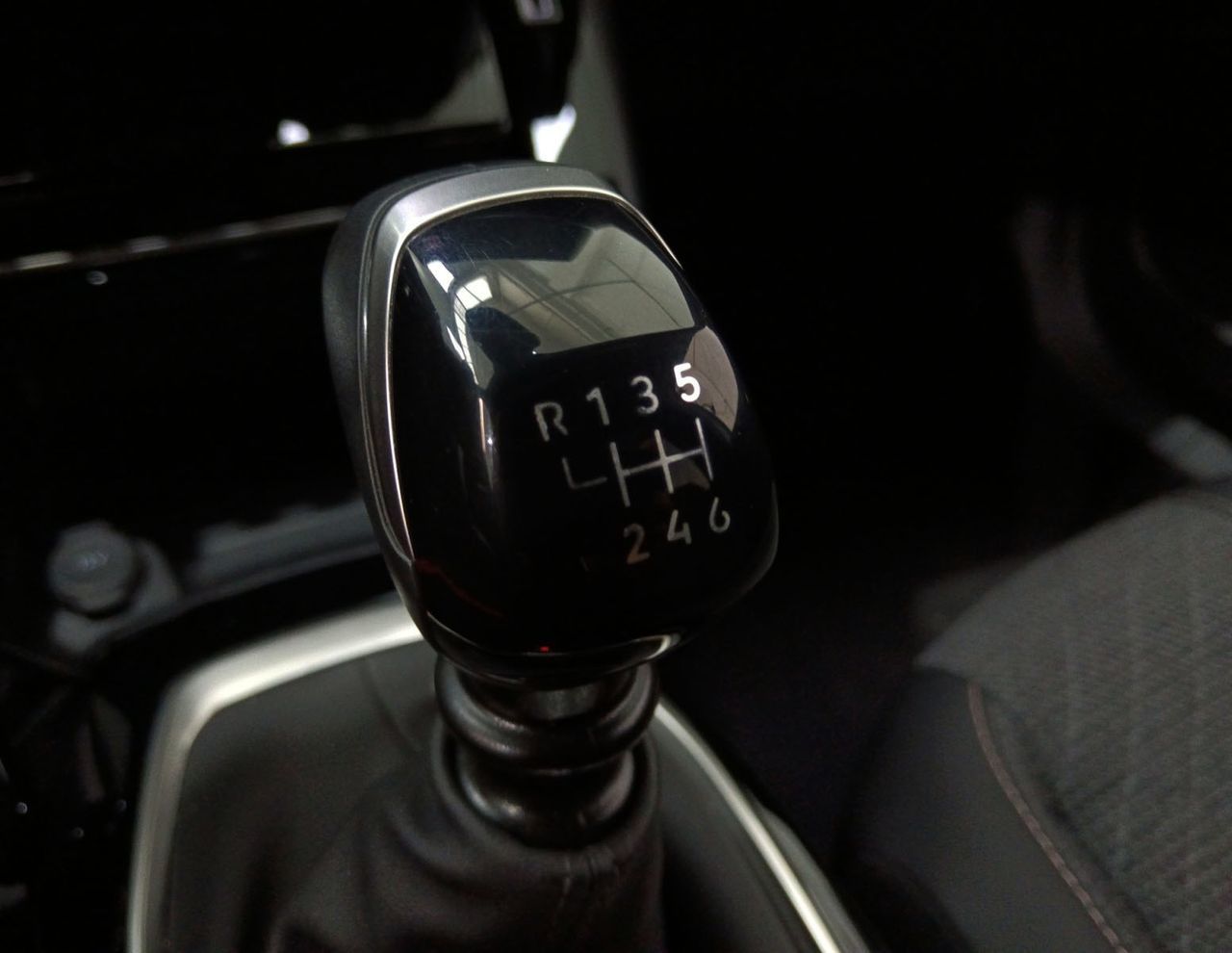 Peugeot 2008 PureTech 100 Allure - foto 13