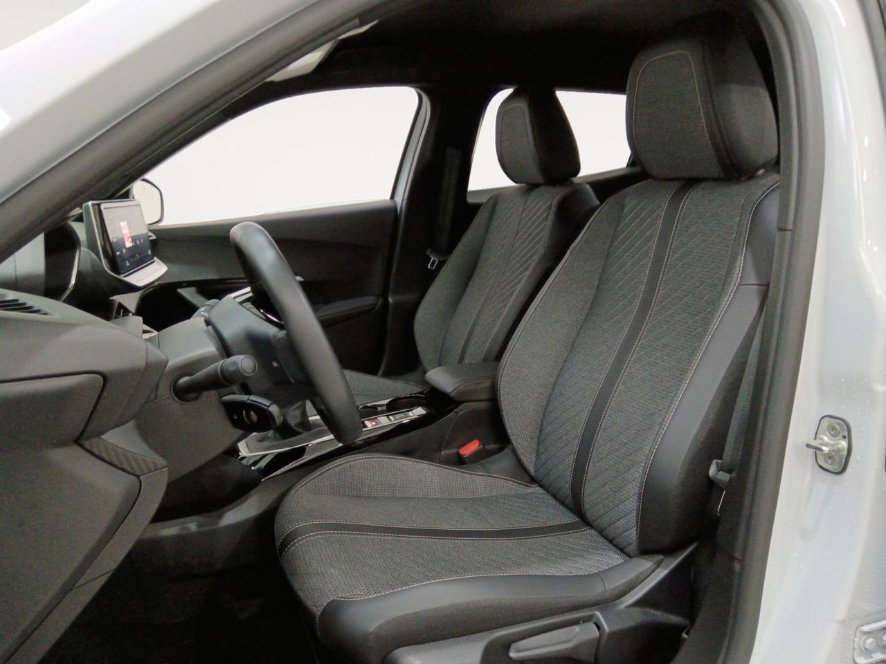 Peugeot 2008 PureTech 100 Allure - foto 9