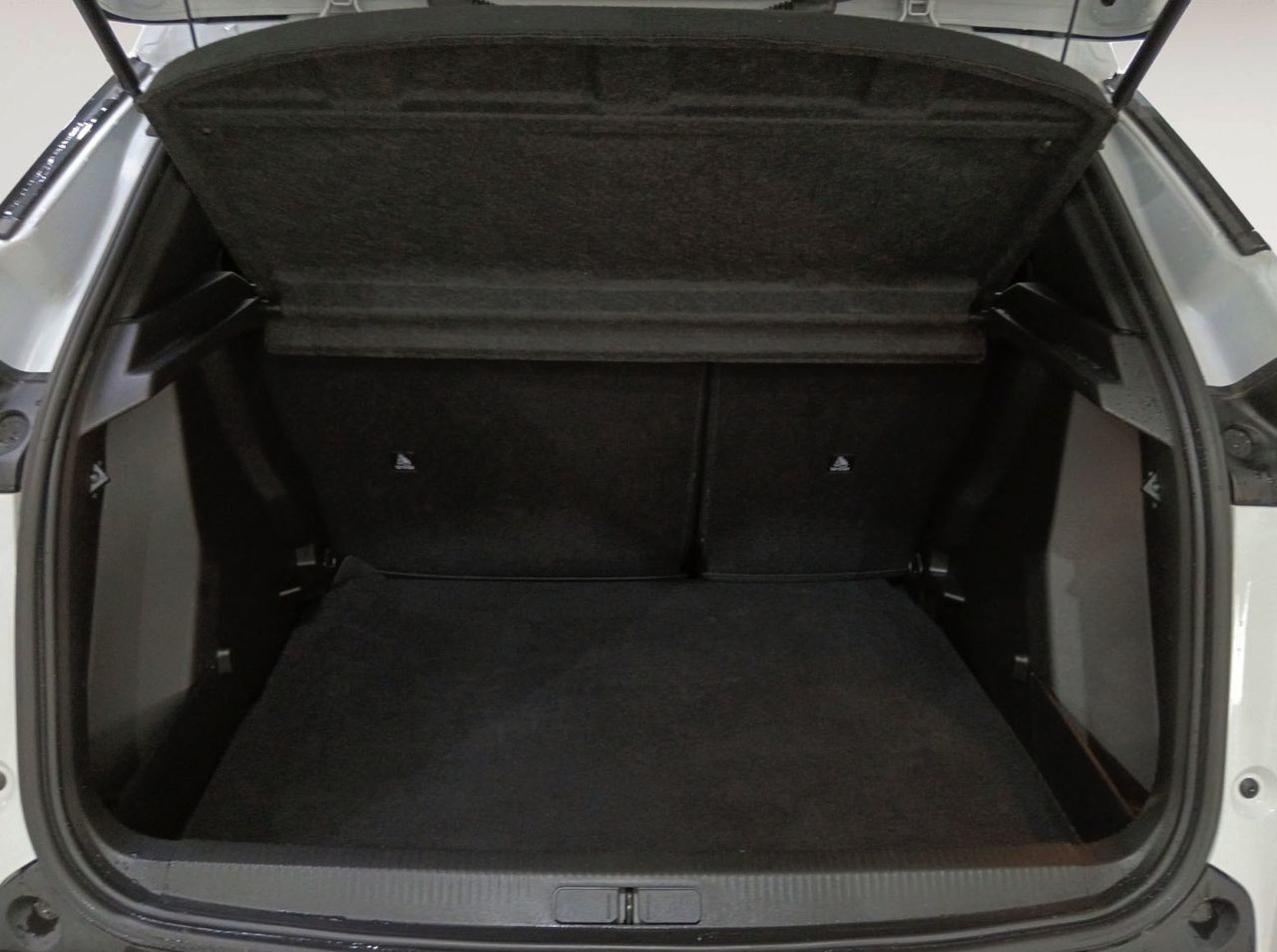 Peugeot 2008 PureTech 100 Allure - foto 12