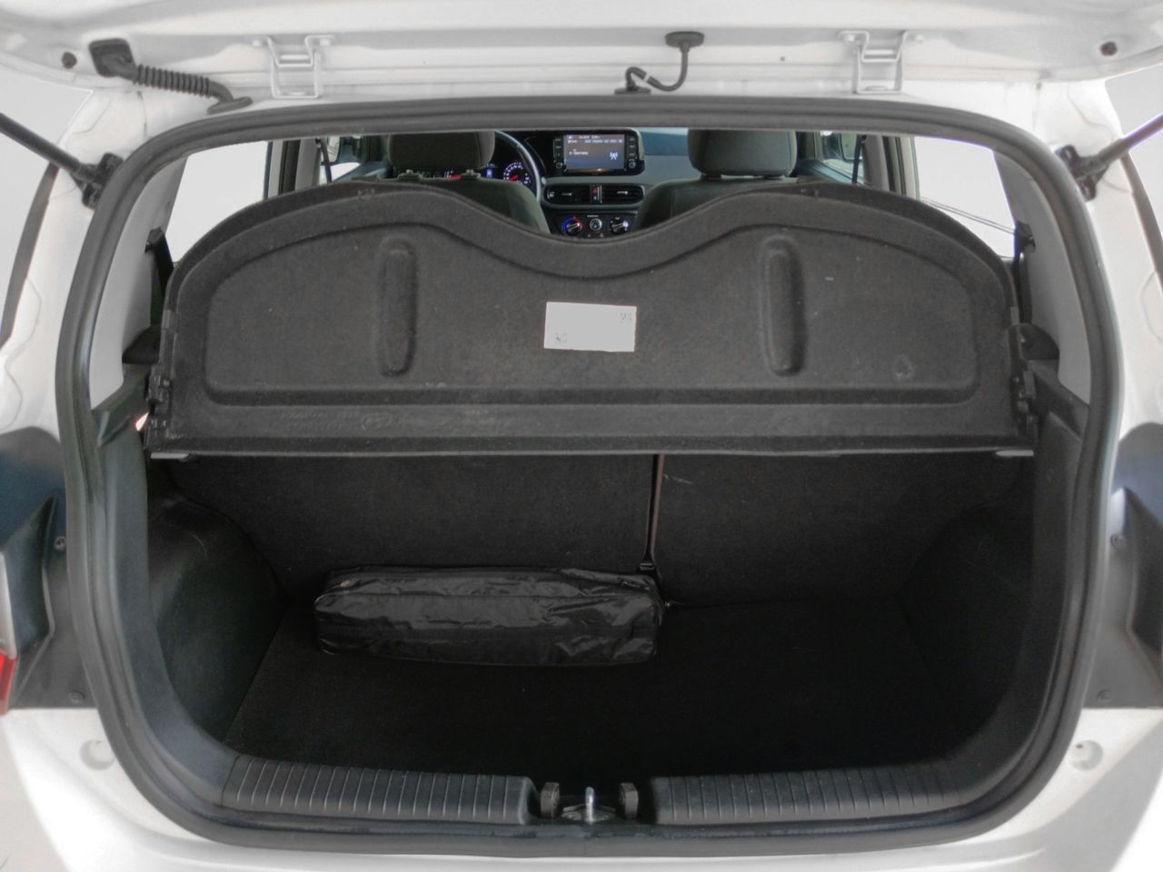 Hyundai i10 1.0 Klass - foto 11