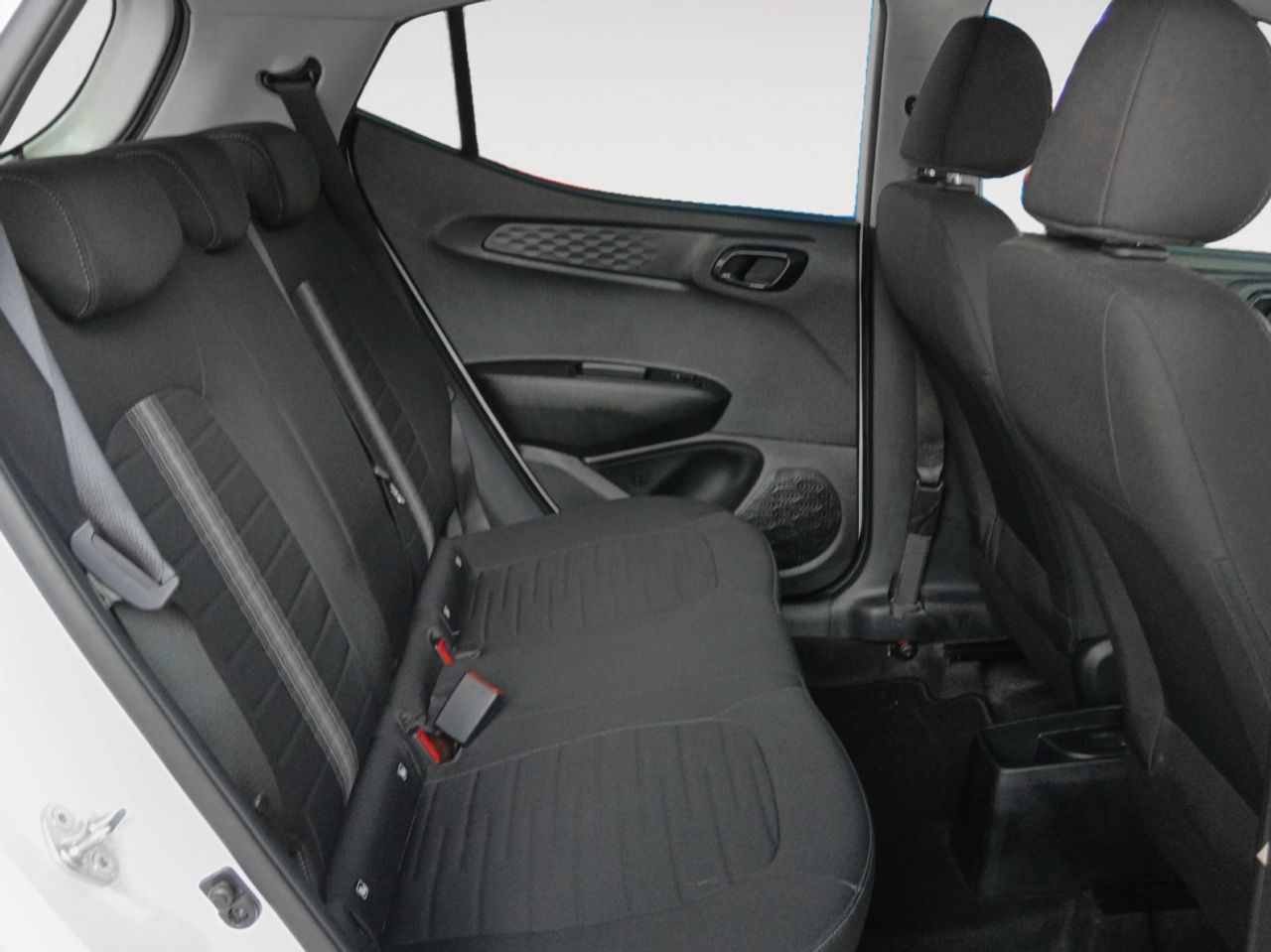 Hyundai i10 1.0 Klass - foto 9