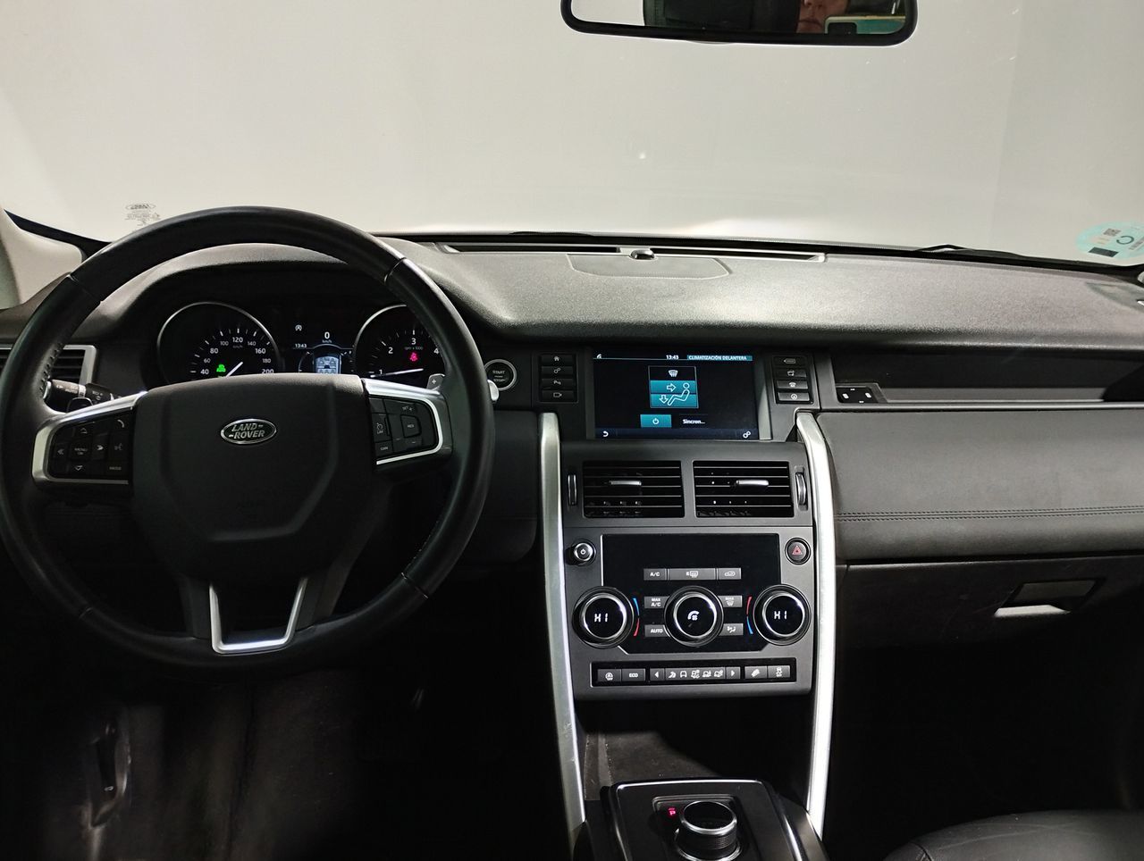 Land Rover Discovery Sport 2.0L TD4 SE 4x4 - foto 7