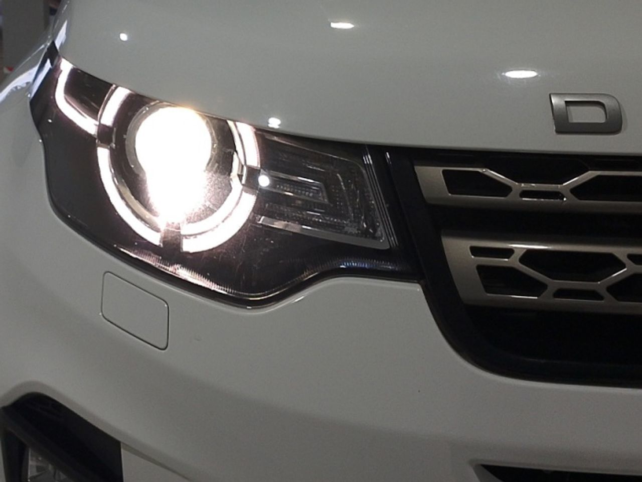 Land Rover Discovery Sport 2.0L TD4 SE 4x4 - foto 17