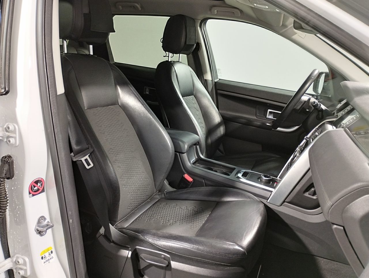 Land Rover Discovery Sport 2.0L TD4 SE 4x4 - foto 11