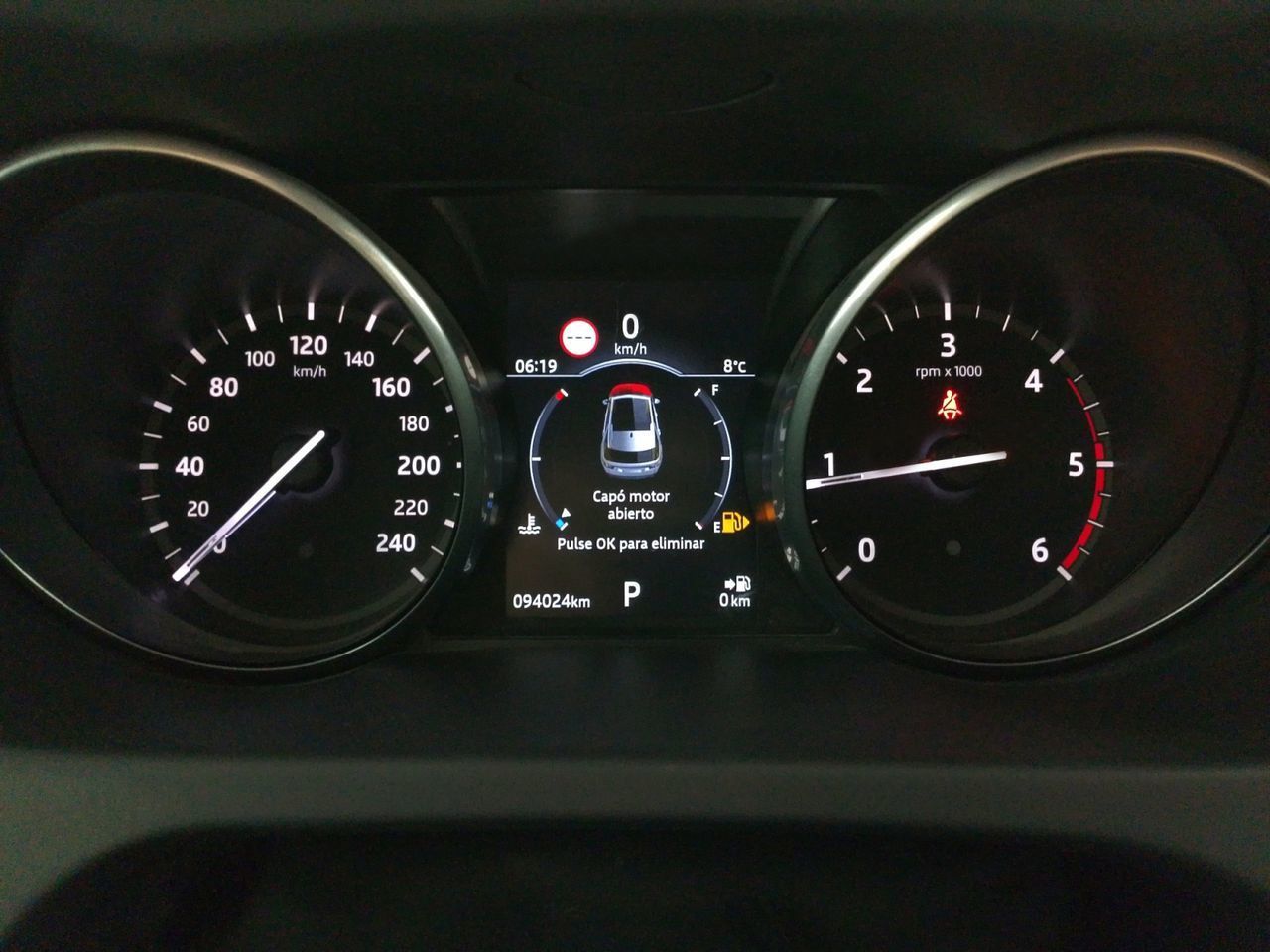 Land Rover Discovery Sport 2.0L TD4 SE 4x4 - foto 14