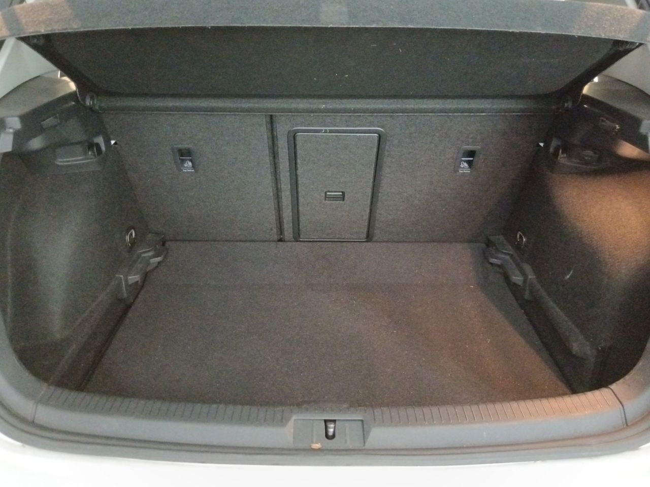 Volkswagen Golf ePower - foto 12
