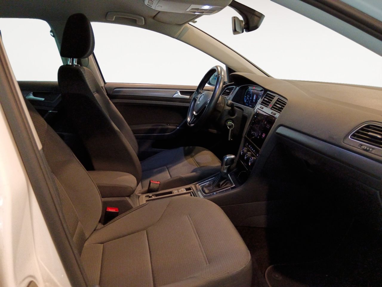 Volkswagen Golf ePower - foto 11