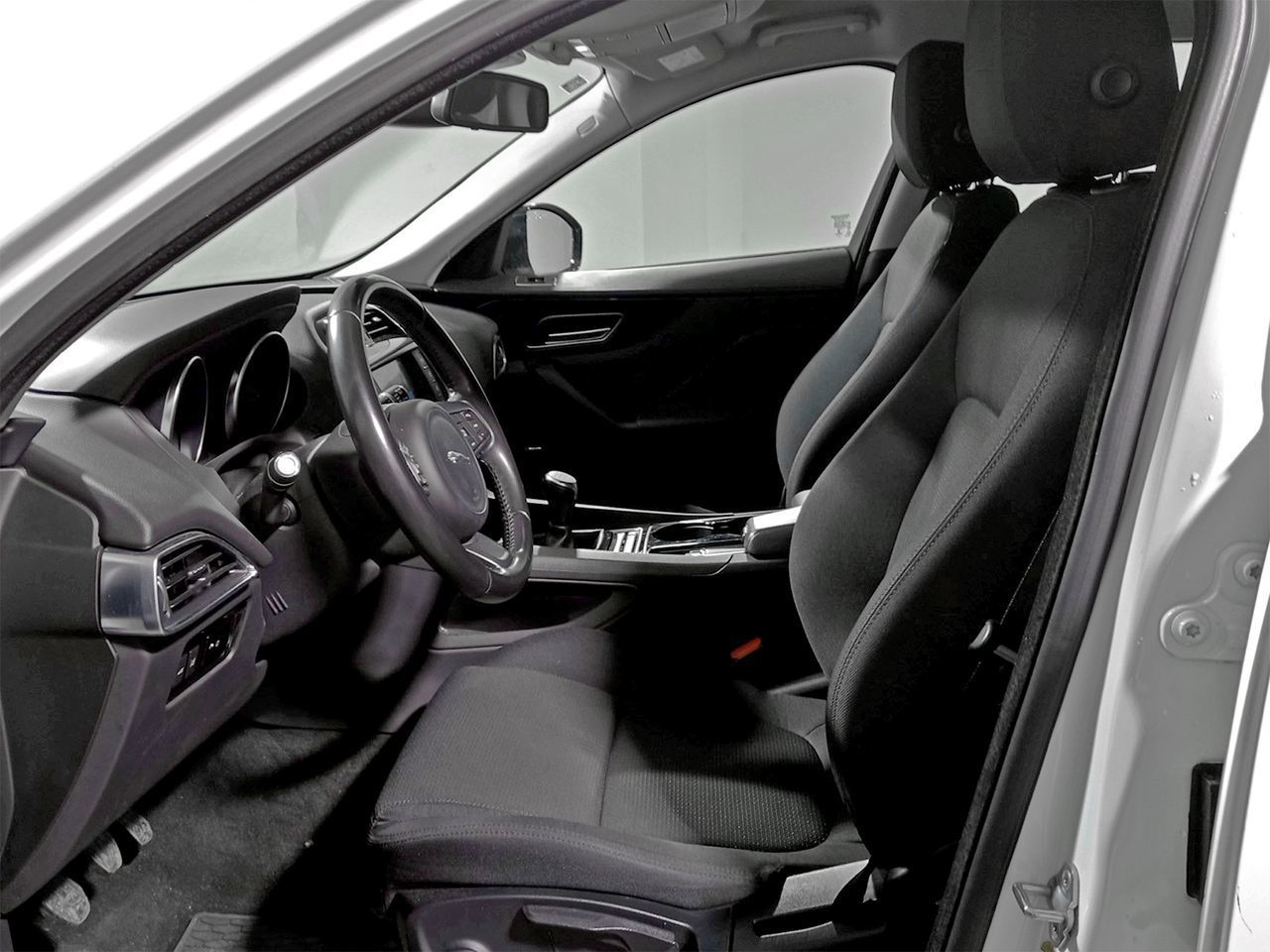 Jaguar F-Pace 2.0L i4D Pure - foto 9