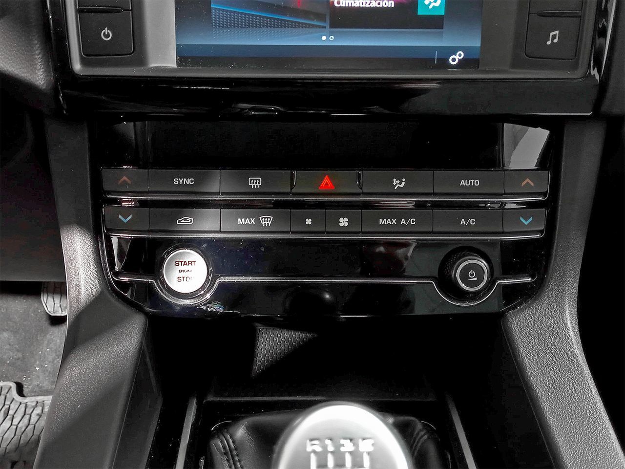 Jaguar F-Pace 2.0L i4D Pure - foto 18