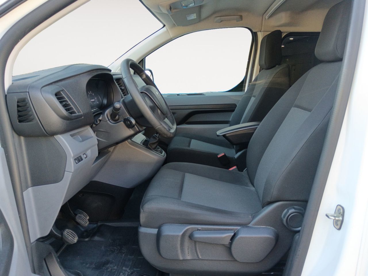 Peugeot Expert Combi BlueHDi 120 Standard - foto 9