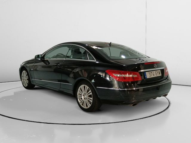 Mercedes-Benz Clase E E 350 CGI Coupe Blue Efficiency Avantgarde - foto 4