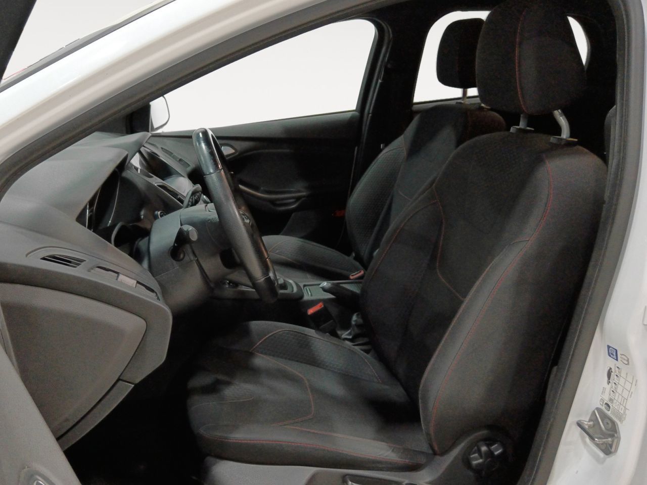 Ford Focus 2.0 TDCi ST-Line - foto 8