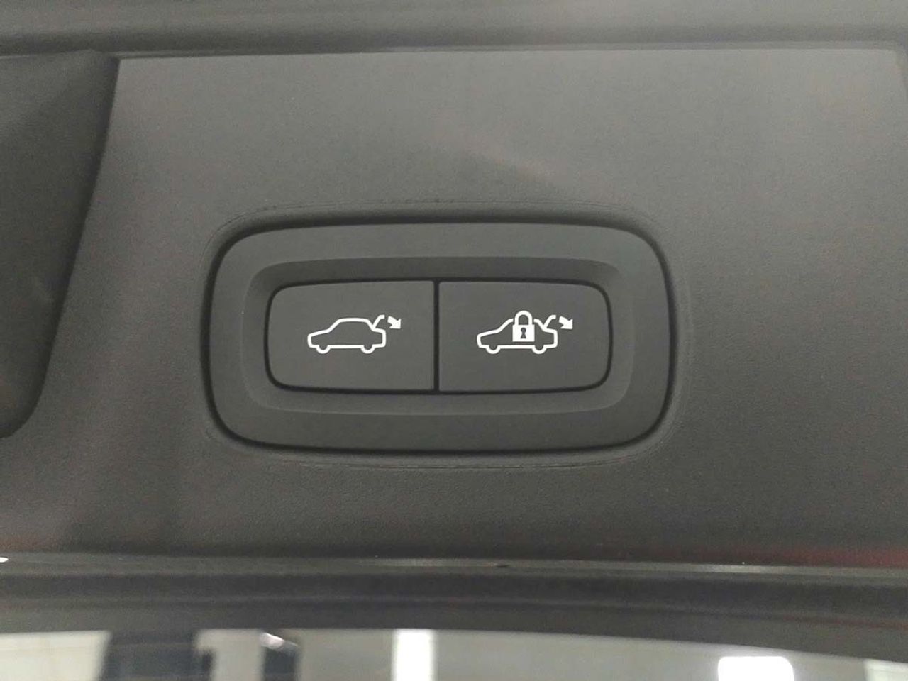 Volvo V90 B4 D Pro AWD - foto 18