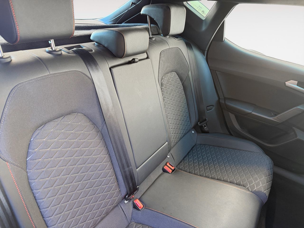 SEAT León 1.0 eTSI FR 25 Aniversario DSG - foto 9