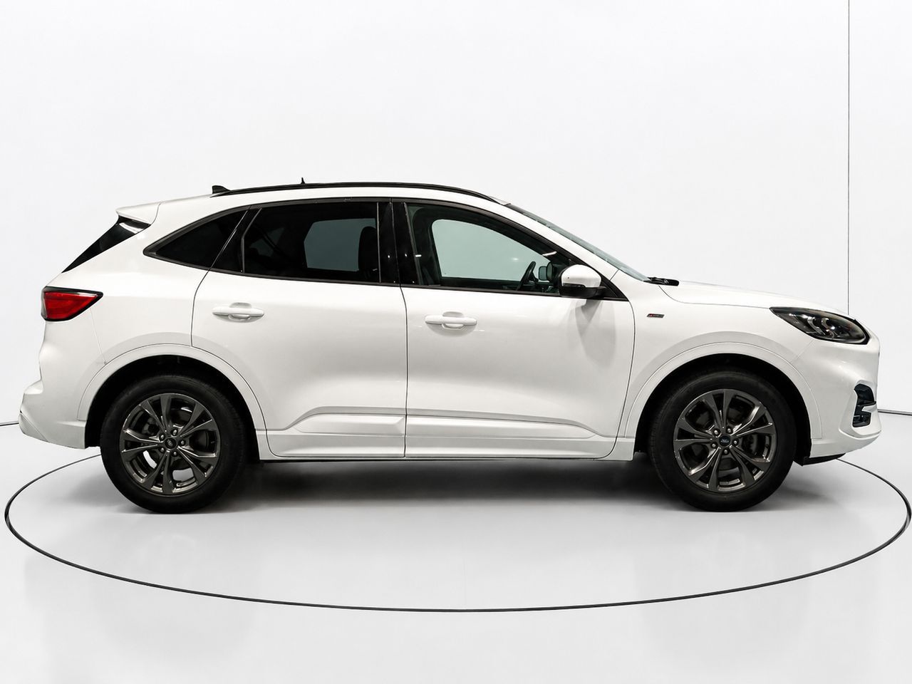 Ford Kuga 1.5 EcoBoost ST-Line 4x2 - foto 2