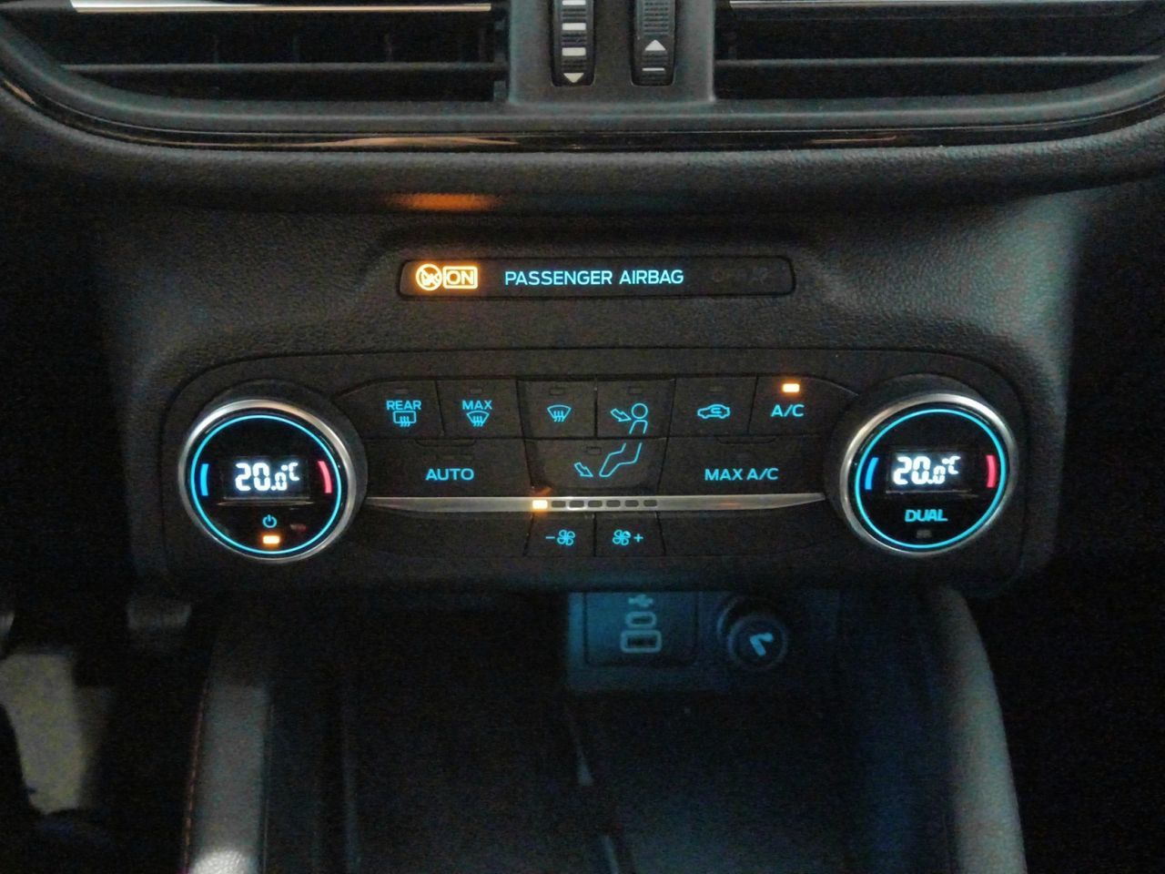 Ford Kuga 1.5 EcoBoost ST-Line 4x2 - foto 22