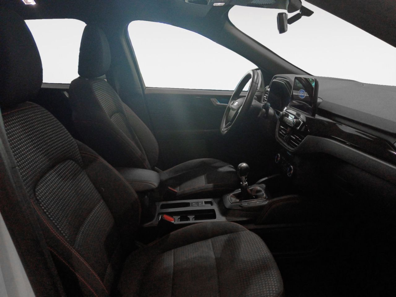Ford Kuga 1.5 EcoBoost ST-Line 4x2 - foto 13